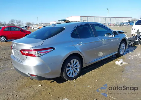 2019 Toyota Camry Le z USA, uszkodzony, nr VIN 4T1B11HK4KU182844